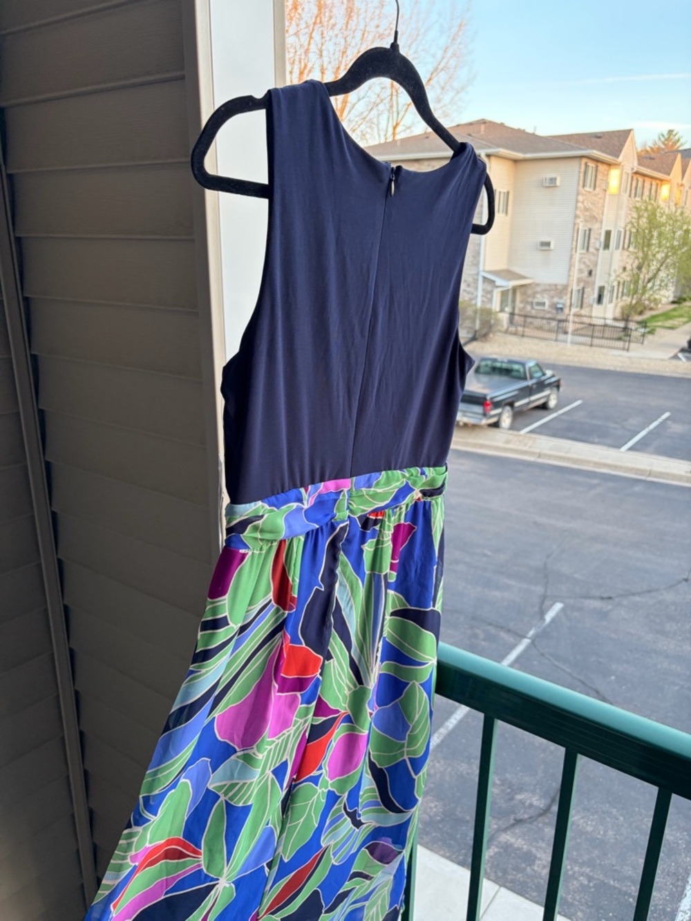 🆕 💚🩷🩵💙SLNY Navy Multi Floral Midi Dress Size 8 Fit & Flare Belted Summer Dress - Picture 6 of 17